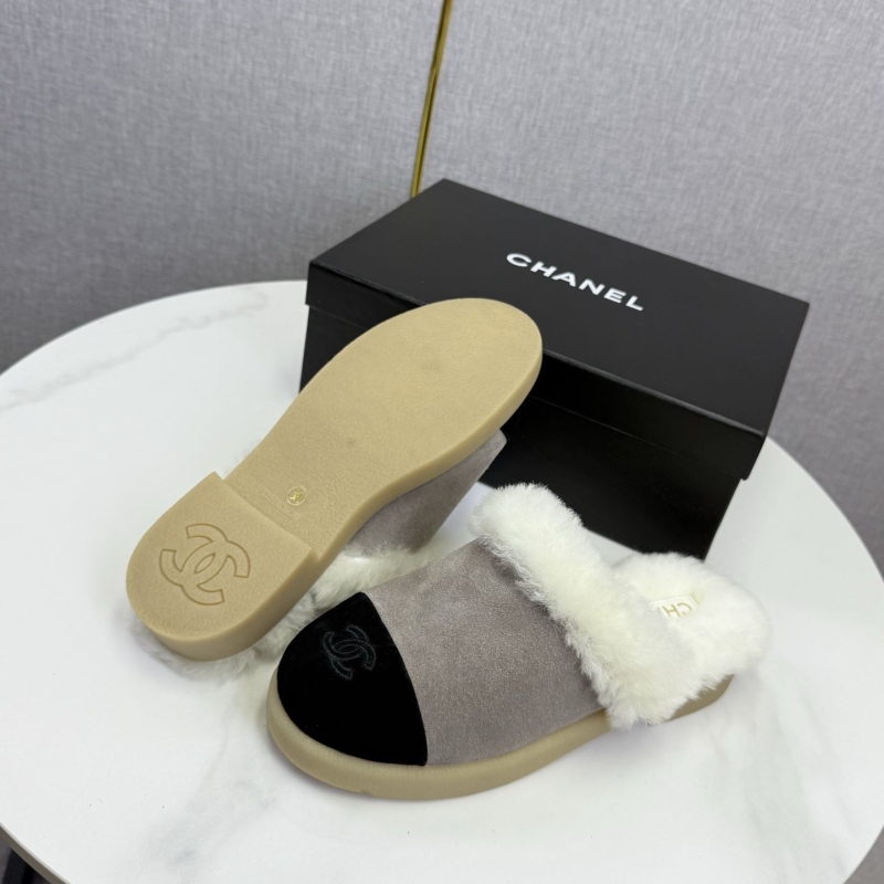 Ch**el slippers